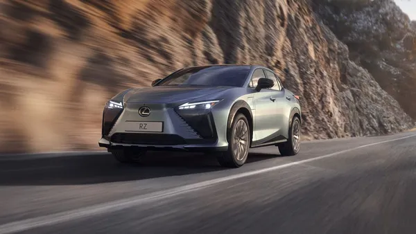 Lexus RZ